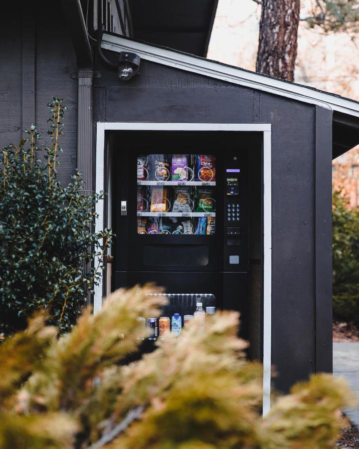 The Fireside Inn Idyllwild Bagian luar foto